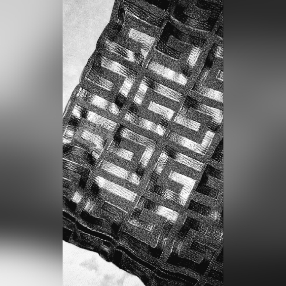 Chico's Black Graphic Short Sleeve Tee - Picture 4 of 10